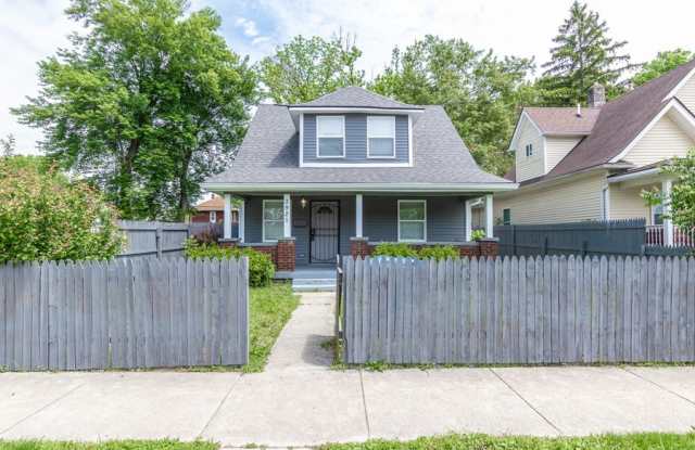 3921 Boulevard Place Gallery 1