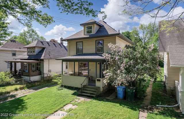 211 Smith Avenue photos photos