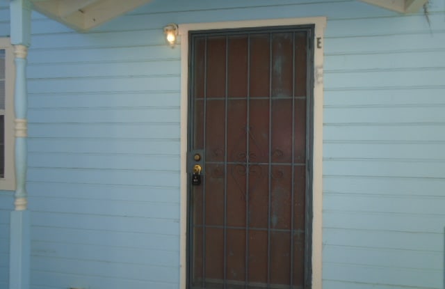 321 N 8th St photos photos