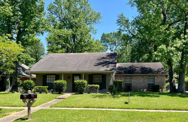 GREAT LOCATION IN HICKORY RIDGE photos photos