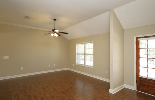 3625 Farmers Way Gallery 2