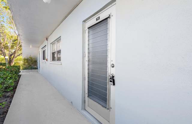 2440 SW 22ND Avenue Gallery 3