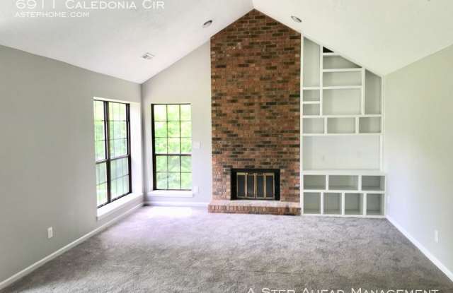 6911 Caledonia Cir Gallery 2