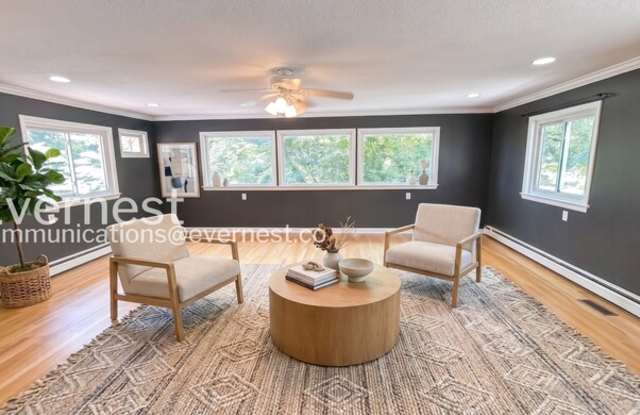 826 Claremont Court Gallery 3