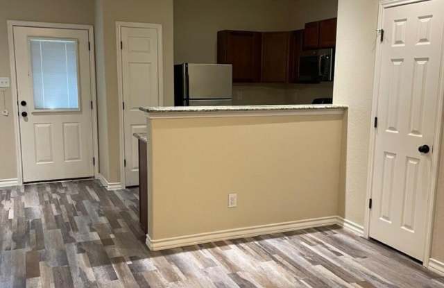 5011 Flipper Drive Gallery 3