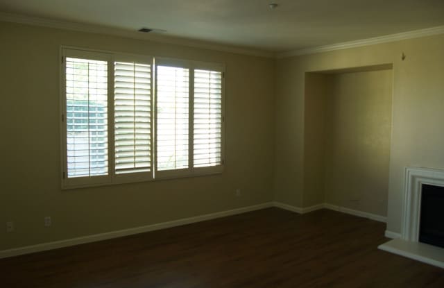 5262 Forestdale Circle Gallery 4