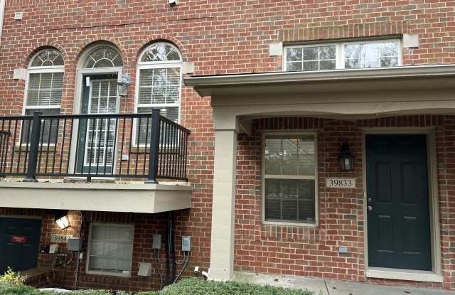 39833 Rockcrest Circle - 39833 Rockcrest Circle, Wayne County, MI 48168