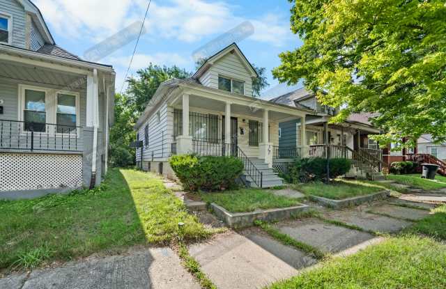 5571 Fairview St Gallery 2