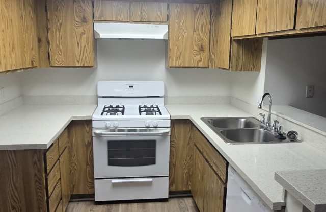 3821 Franklin Ave photos photos