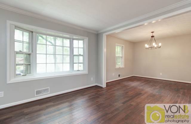2552 Hidden Hills Dr photos photos