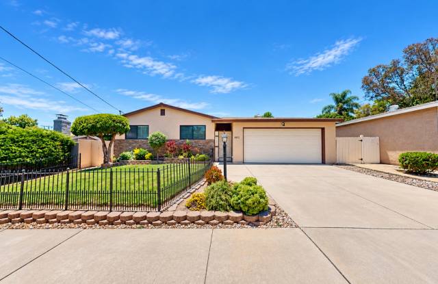 5 Rooms, Great Covered Patio!! Gallery 1