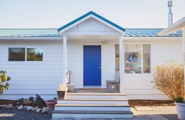 Charming Lummi Island Home - 2 Bedroom 2 Bathroom photos photos