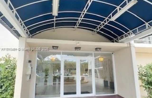 2821 N Miami Beach Blvd photos photos