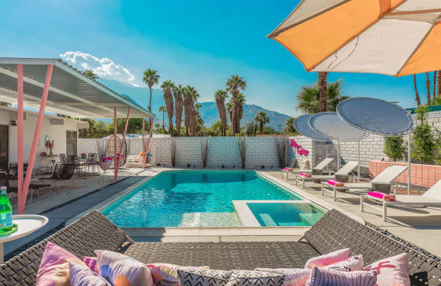 Retro Chic Oasis Saltwater Pool, Spa  Mnt Views photos photos