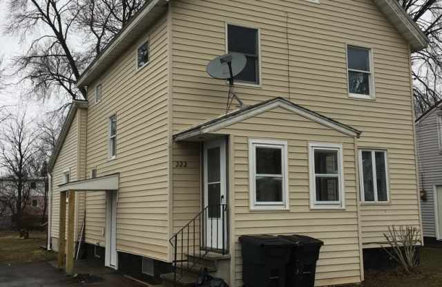 Spacious Mattydale 4 bed 1.5 bath home photos photos Spacious Mattydale 4 bed 1.5 bath home photos photos