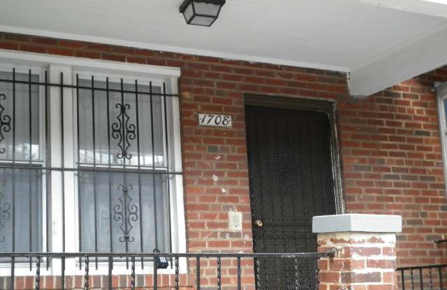 1708 LANG PLACE NE Gallery 3