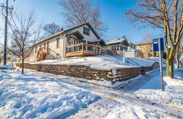 1220 Saint Clair Avenue Gallery 3