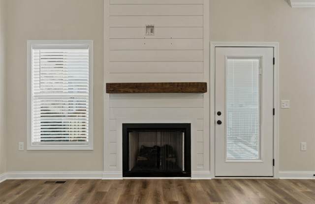 845 Poplar Log Drive Gallery 3