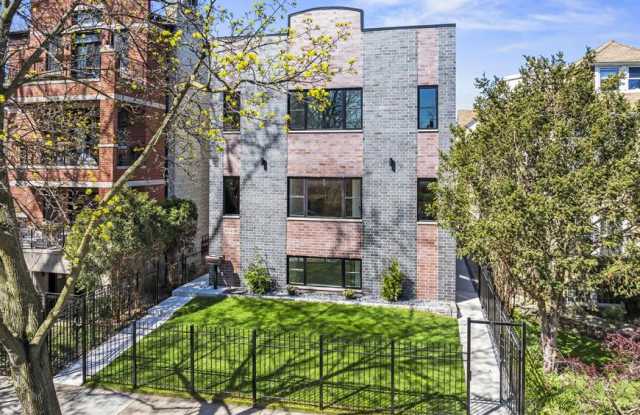 6106 North Hermitage Ave. Gallery 2