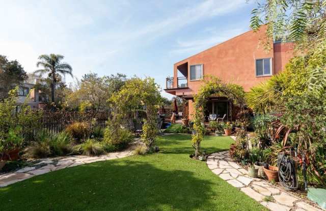 2512 Grand Canal photos photos