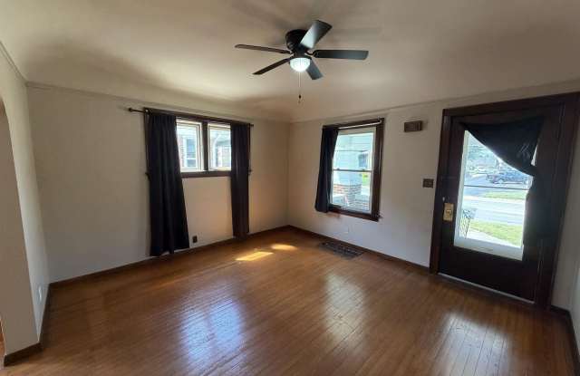 210 S Weinbach Avenue Gallery 3