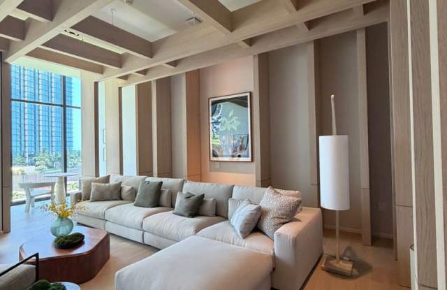$4200, 1BR/1BA/1PKG Secured, The Park @Ward Village, Luxury Living Gallery 3
