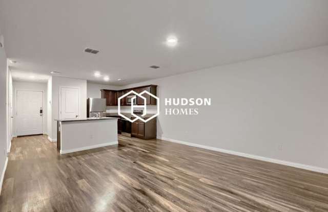 817 Hubert Street Gallery 4