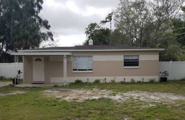 Charming South Tampa Home! NOW OFFERING $100 OFF FIRST MONTH FULL RENT! - 3608 West Rogers Avenue, Tampa, FL 33611