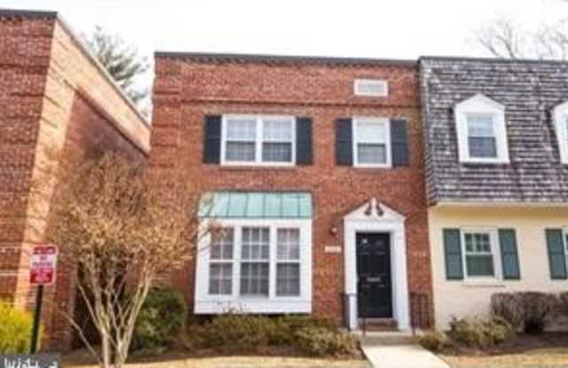 6747 KENWOOD FOREST LANE Gallery 2