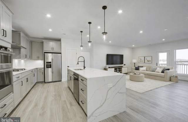 1141 FORTUNE Terrace unit: 505 photos photos