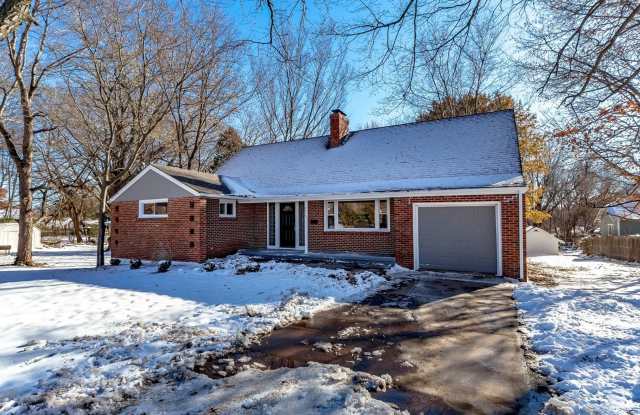 COMING SOON: Beautiful and Renovated Property in Raytown! photos photos