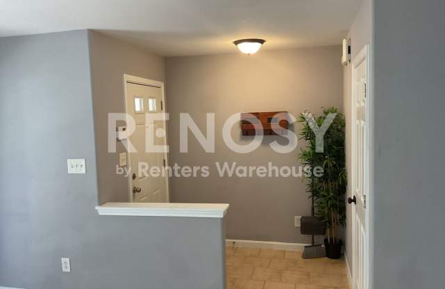 Beautiful 2 bed, 2.5 bath Townhome in Kingstree! Gallery 1