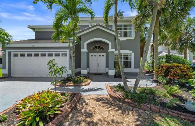1527 S Club Drive photos photos