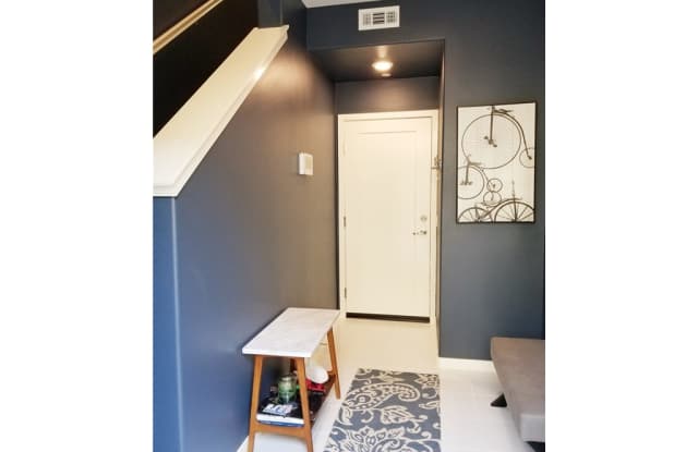 1649 E Lincoln Avenue Gallery 4