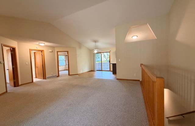Duplex near Breton Village Gallery 3