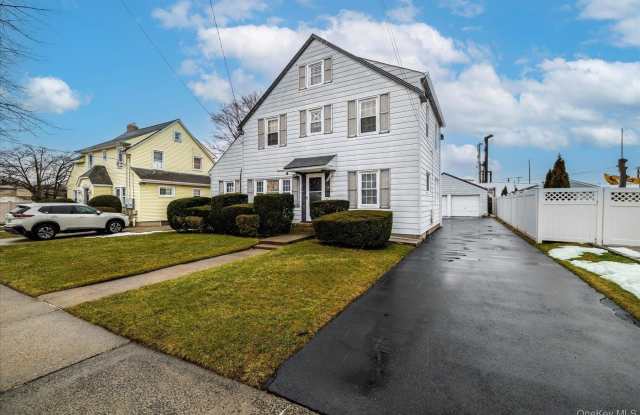 21 Twinlawns Avenue photos photos