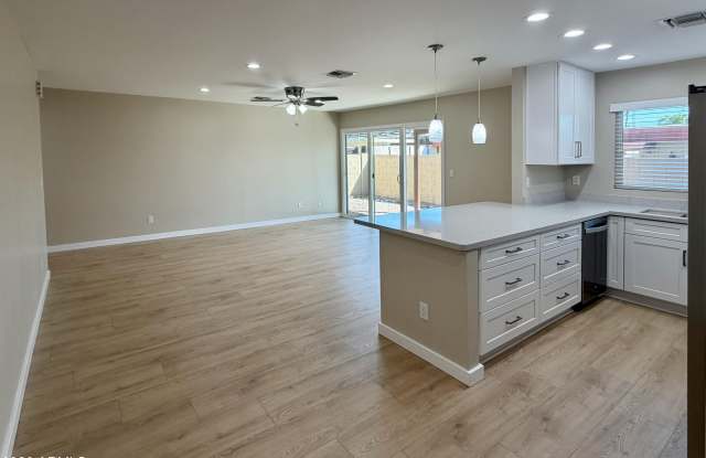 2507 E VILLA MARIA Drive Gallery 4
