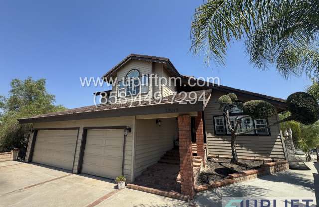 Gated Community Canyon Lake - Large 3 bedroom 2.5 bathroom with Pool photos photos