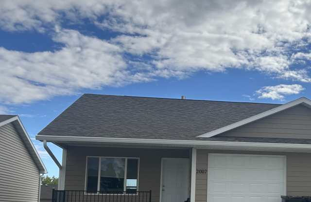 2001 Lake Hills Drive - 2007 - 2001 Lake Hills Drive, Billings, MT 59105