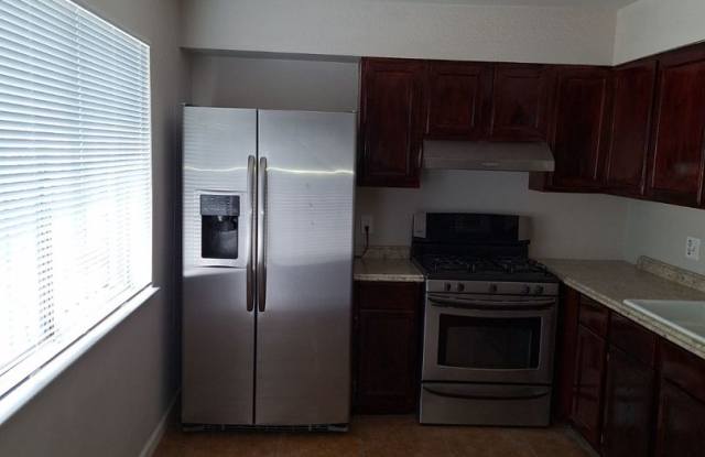 3 Bedroom 1.5 Bathroom   Cheyenne & Civic Center Gallery 3
