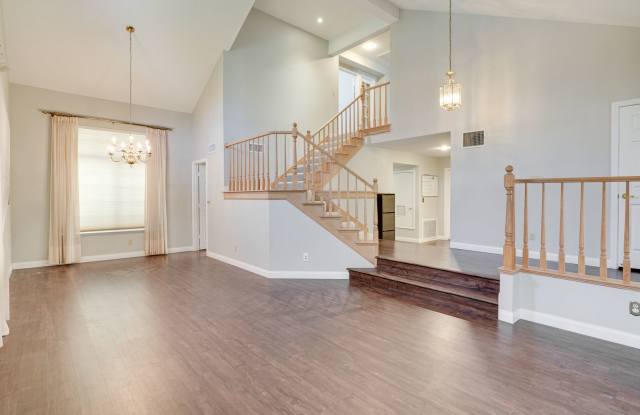 Luxury Meets Comfort in This Beautiful 4-Bedroom Retreat Gallery 3
