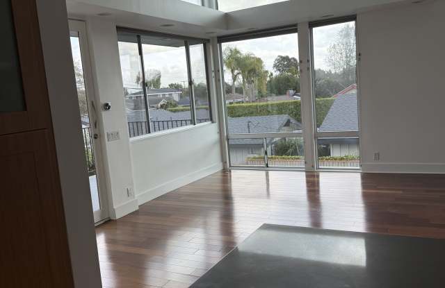 205 B Del Mar Avenue Gallery 4