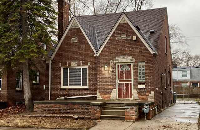 15881 Manor St. photos photos