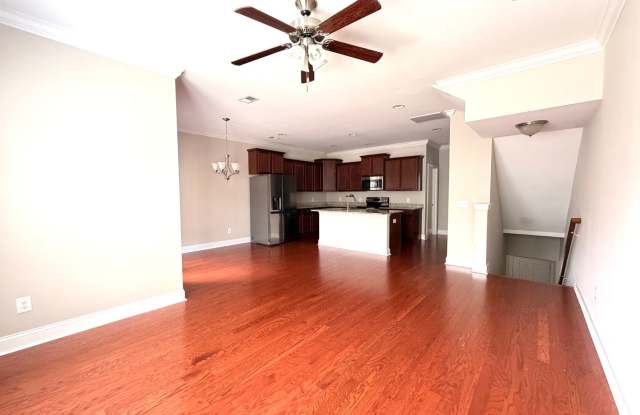 3BR/3BA Townhome in West Ashley — 2-Car Garage, Available Now Gallery 4