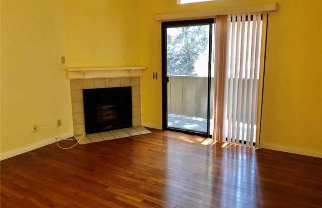 22790 Lakeway Drive Gallery 2