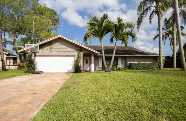 13454 Columbine Avenue photos photos