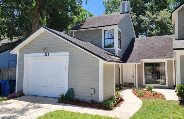 11328 TROTTING HORSE Lane photos photos