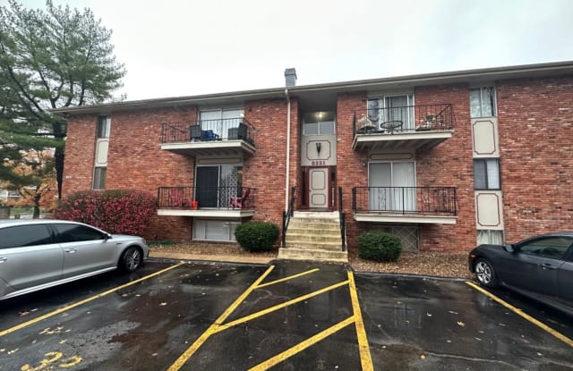 8221 Santa Fe Drive Unit 12 - 8221 Santa Fe Drive, Overland Park, KS 66204