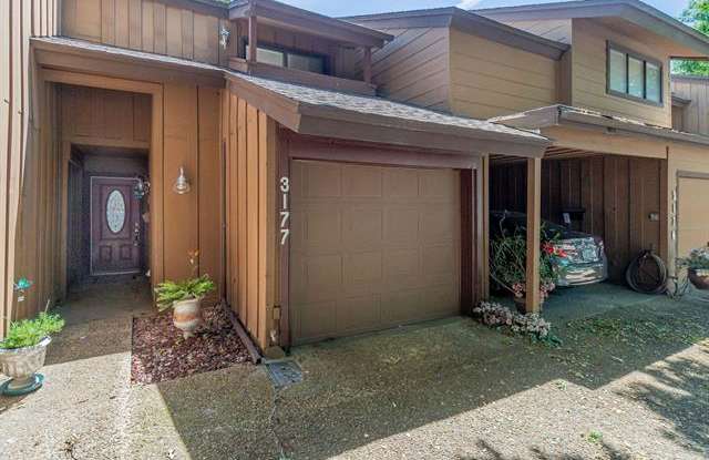 3177 Golden Oak Gallery 2