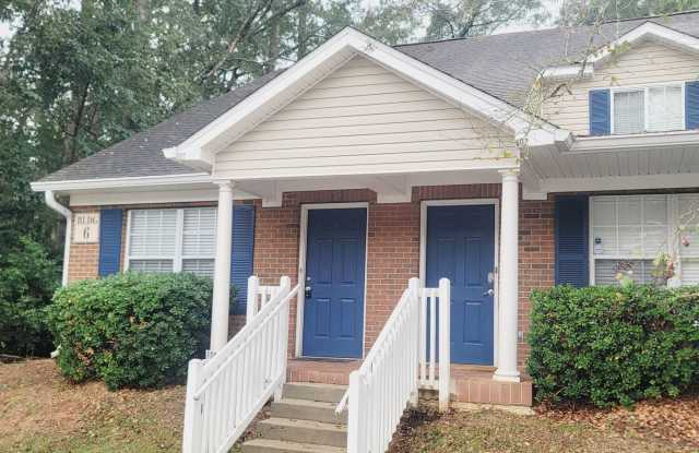 LOVELY NW 3/3 End Unit w/ Washer/Dryer, Open Kitchen w/ Bar, & More! $1500/month Avail June 1st! photos photos LOVELY NW 3/3 End Unit w/ Washer/Dryer, Open Kitchen w/ Bar, & More! $1500/month Avail June 1st! photos photos